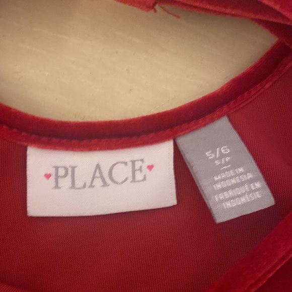 Little Girls Red Velvet Dress - Picture 5 of 5